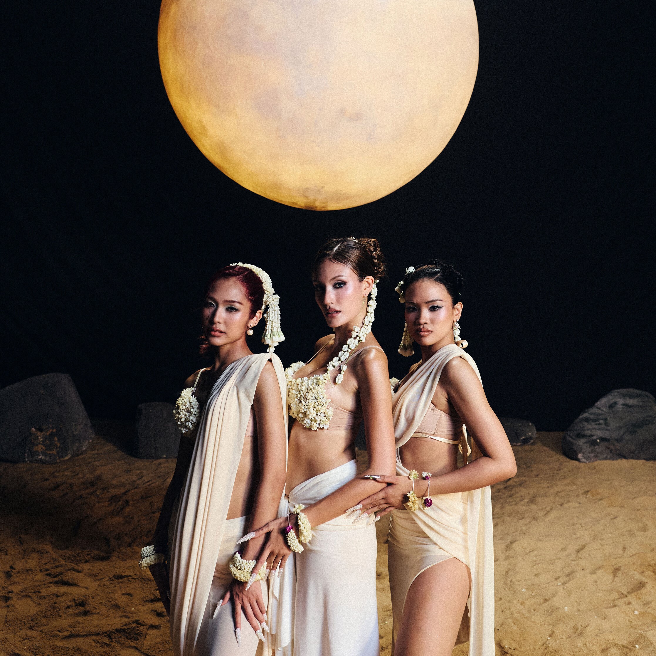 MOONLIGHT